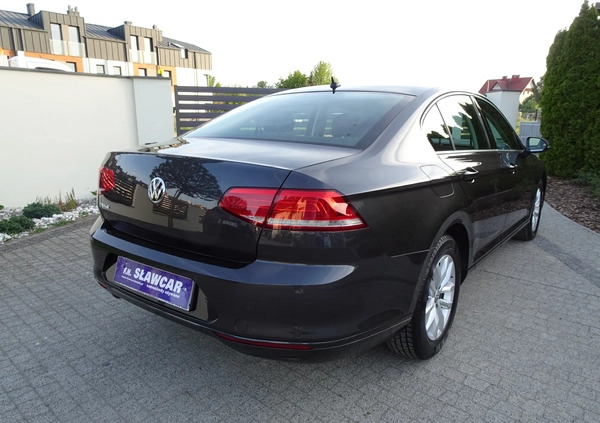 Volkswagen Passat cena 67800 przebieg: 163000, rok produkcji 2019 z Połaniec małe 667